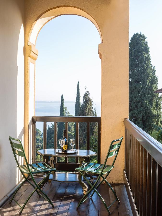 Villa Glicine 가르도네리비에라 외부 사진